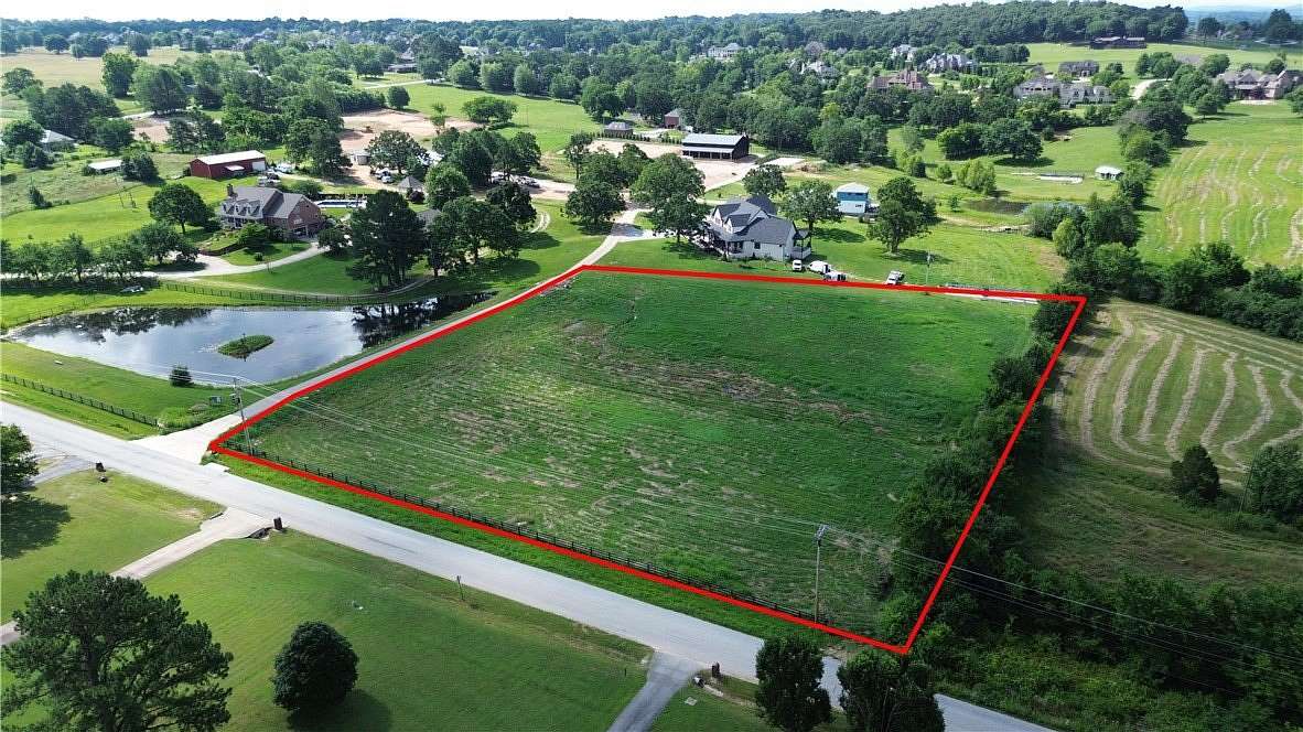 3 Acres of Residential Land for Sale in Fayetteville, Arkansas