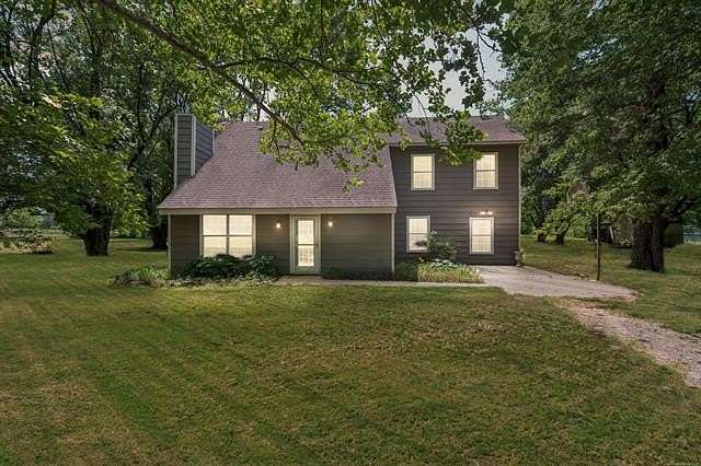 4.8 Acres of Land with Home for Sale in Broken Arrow, Oklahoma