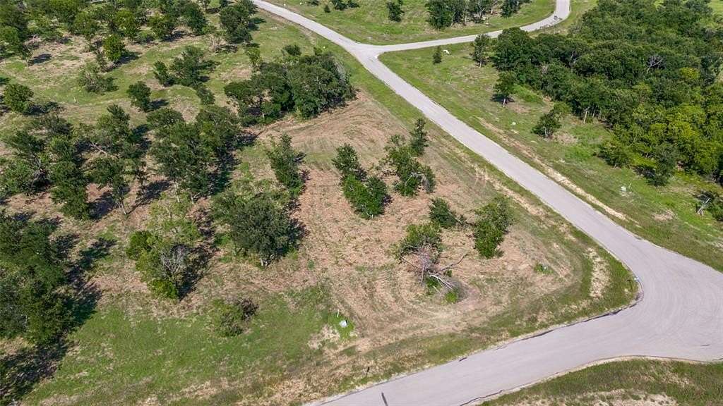 1 Acre of Residential Land for Sale in Corsicana, Texas