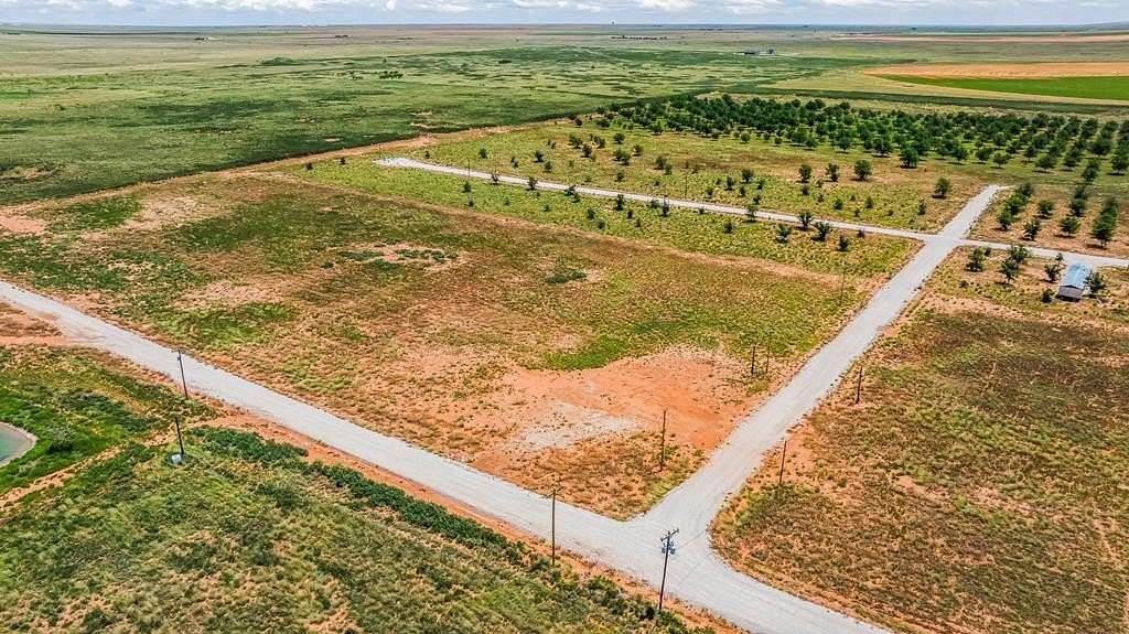 1.18 Acres of Residential Land for Sale in Seminole, Texas
