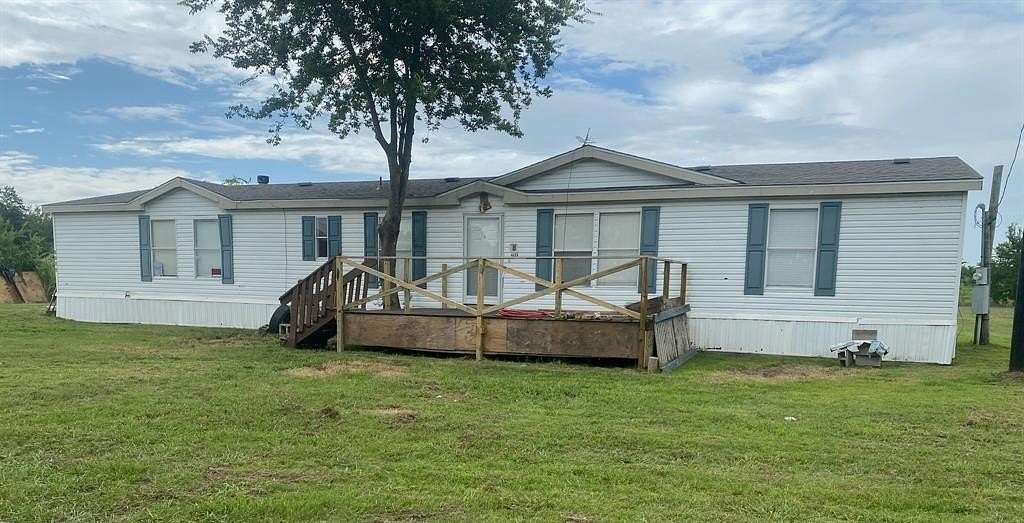 5 Acres of Residential Land with Home for Sale in Royse City, Texas