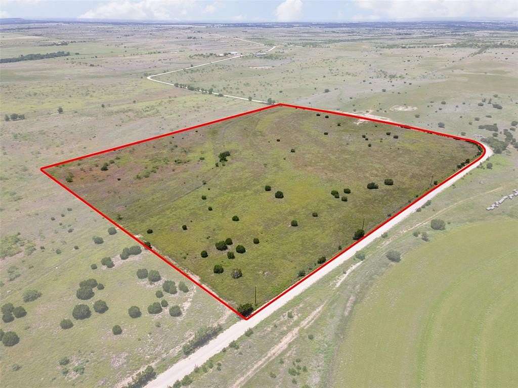 25 Acres of Recreational Land & Farm for Sale in Hamilton, Texas