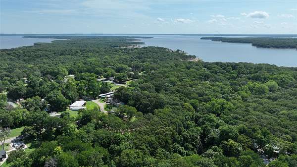 2 Acres of Residential Land for Sale in Pottsboro, Texas