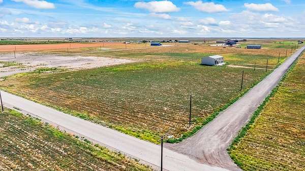 2.7 Acres of Residential Land for Sale in Seminole, Texas