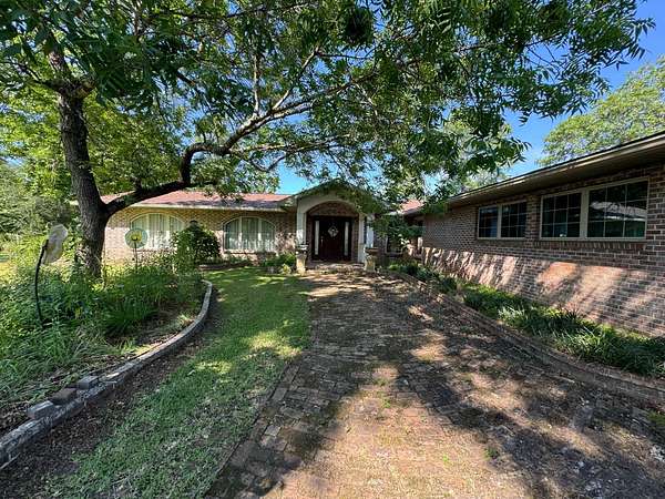 5 Acres of Residential Land with Home for Sale in Many, Louisiana