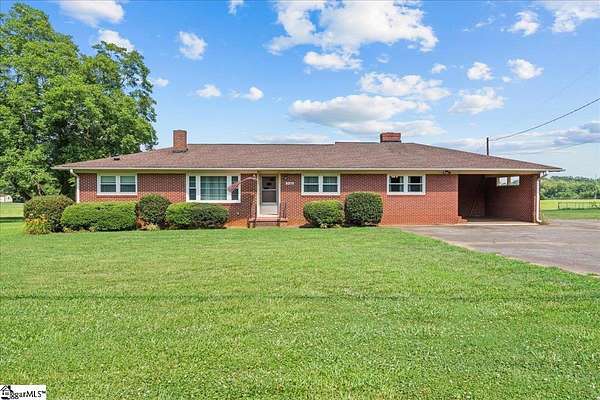 1.54 Acres of Residential Land with Home for Sale in Inman, South Carolina