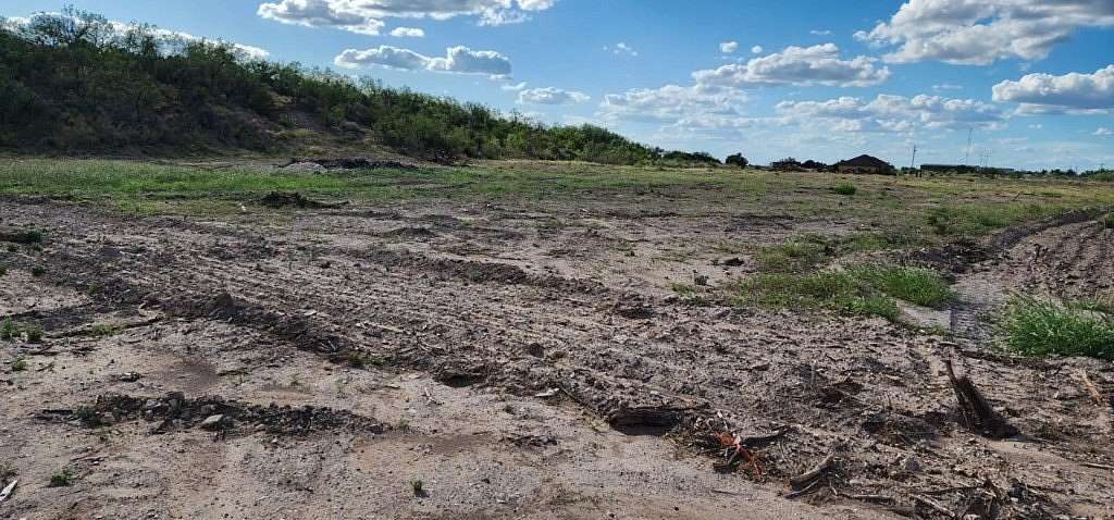 10 Acres of Agricultural Land for Sale in Eagle Pass, Texas