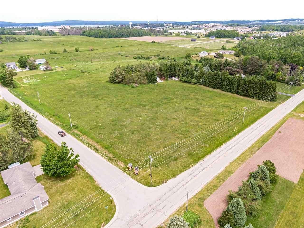 2.55 Acres of Residential Land for Sale in Petoskey, Michigan