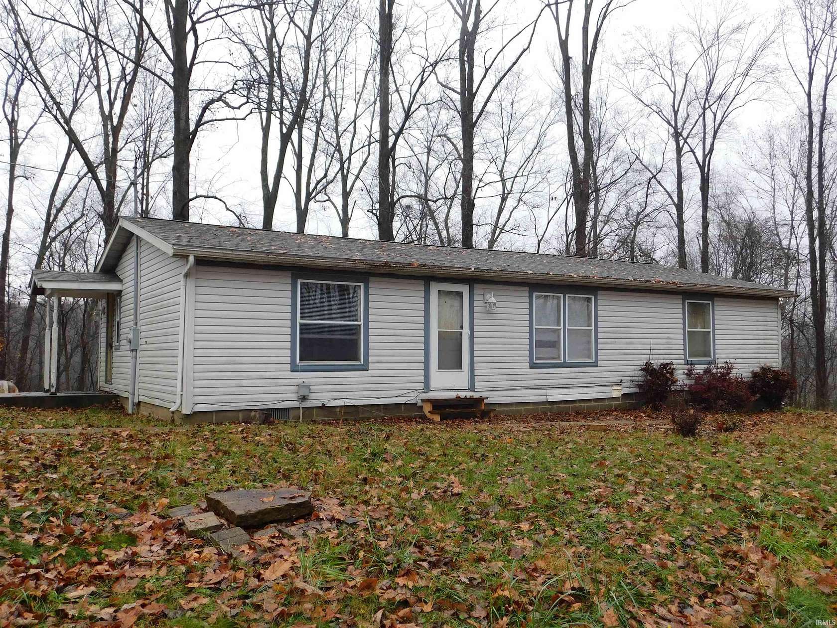 6 Acres of Residential Land with Home for Sale in Spencer, Indiana