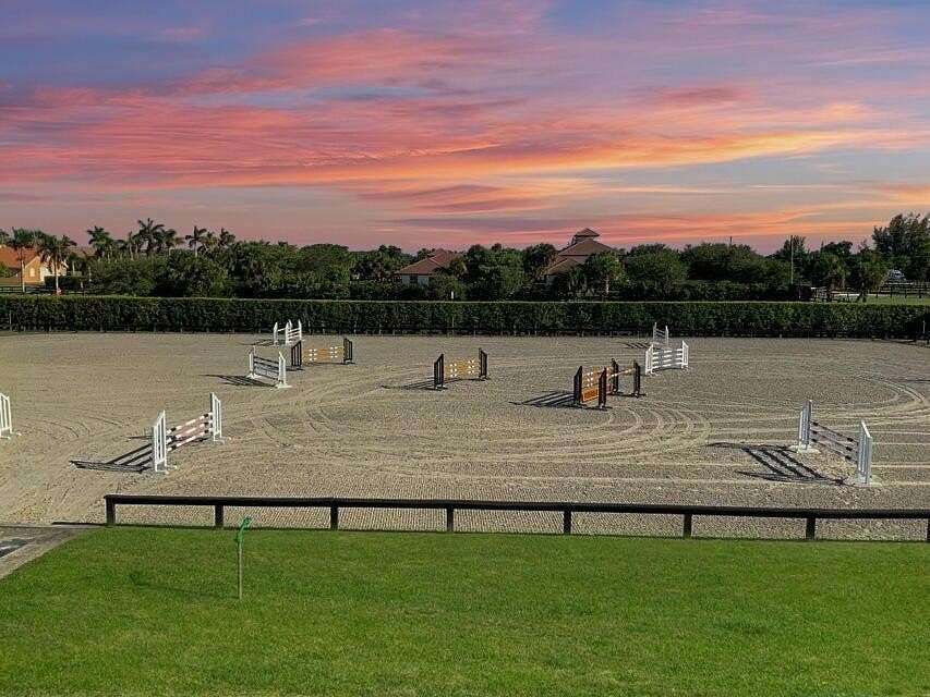 Residential Land with Home for Lease in Wellington, Florida