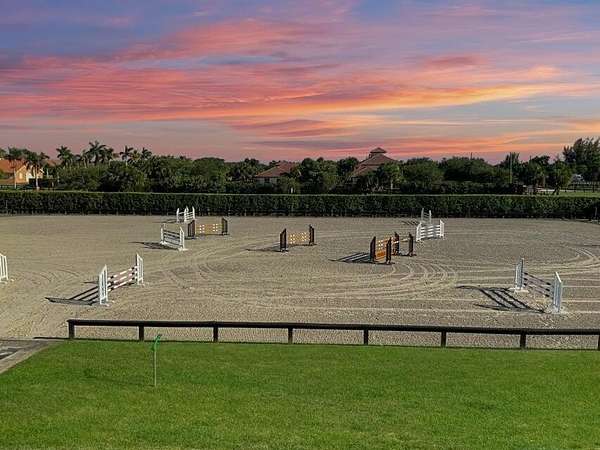 Residential Land with Home for Lease in Wellington, Florida