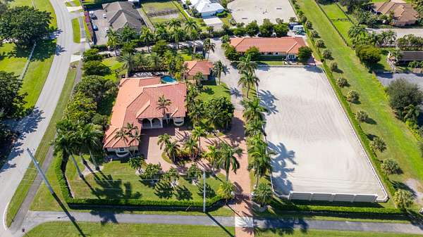 2.44 Acres of Residential Land with Home for Lease in Wellington, Florida