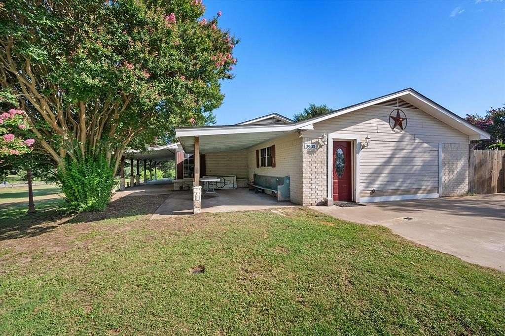 1.78 Acres of Residential Land with Home for Sale in Corsicana, Texas