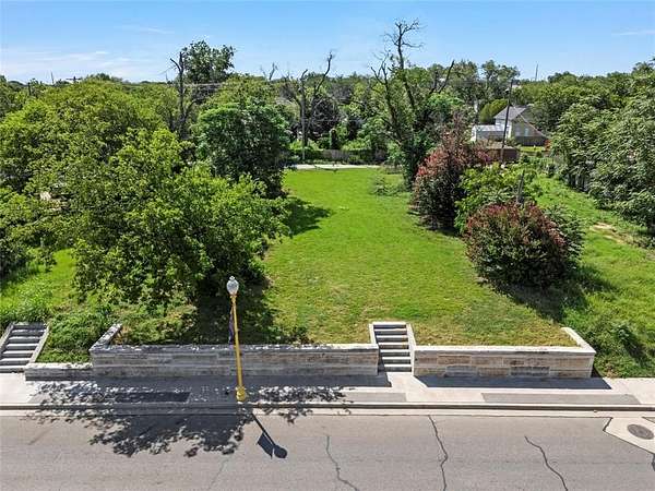 0.21 Acres of Mixed-Use Land for Sale in Waco, Texas