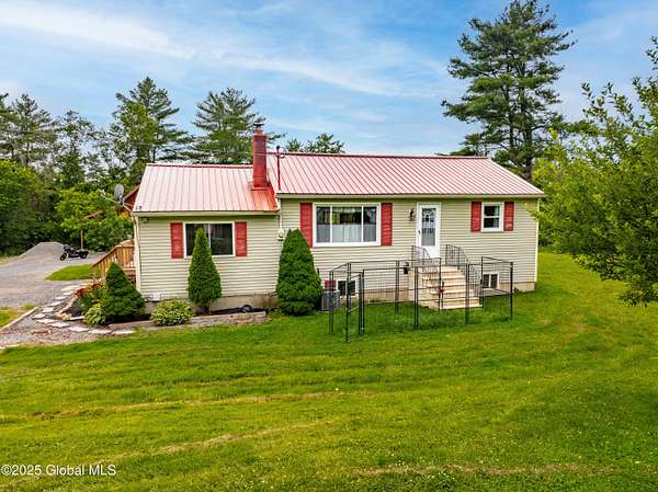 7.5 Acres of Residential Land with Home for Sale in Esperance, New York