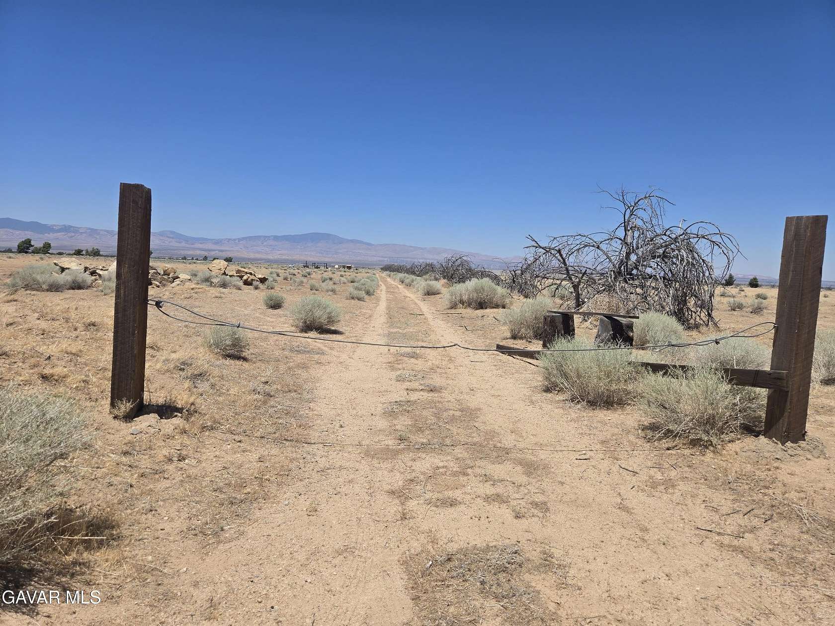 19.5 Acres of Recreational Land for Sale in Fairmont, California
