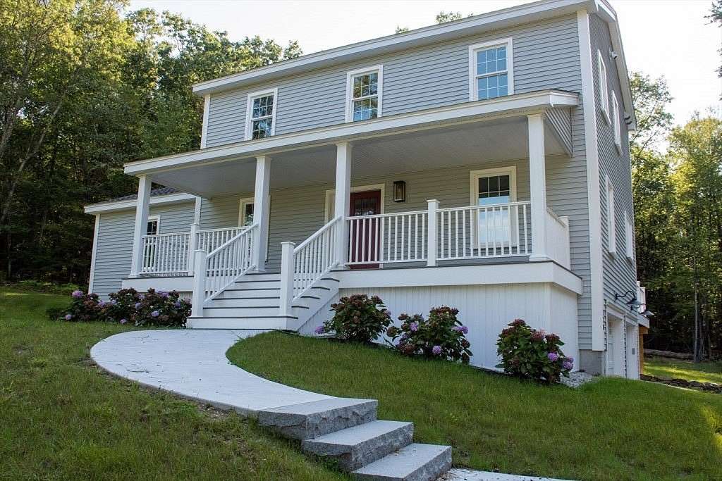 7 Acres of Residential Land with Home for Sale in Dudley, Massachusetts