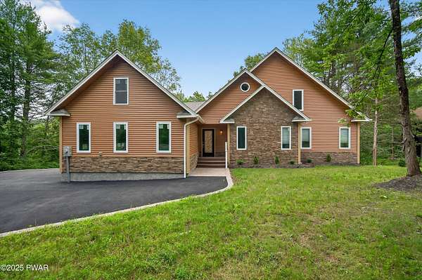 1.67 Acres of Residential Land with Home for Sale in Milford, Pennsylvania