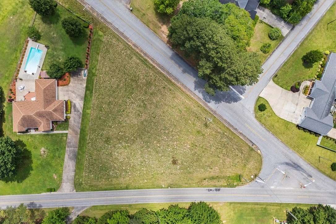 1.22 Acres of Residential Land for Sale in Walhalla, South Carolina