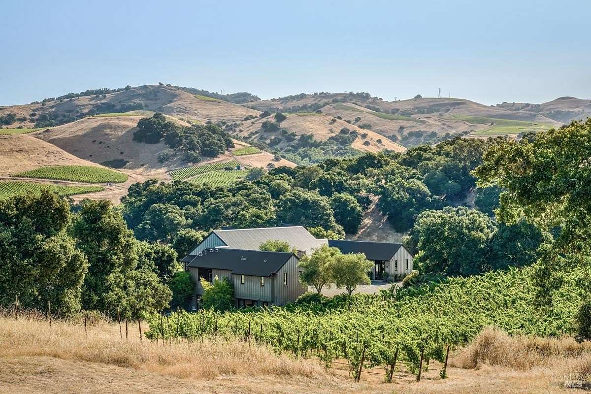 12.3 Acres of Land with Home for Sale in Napa, California