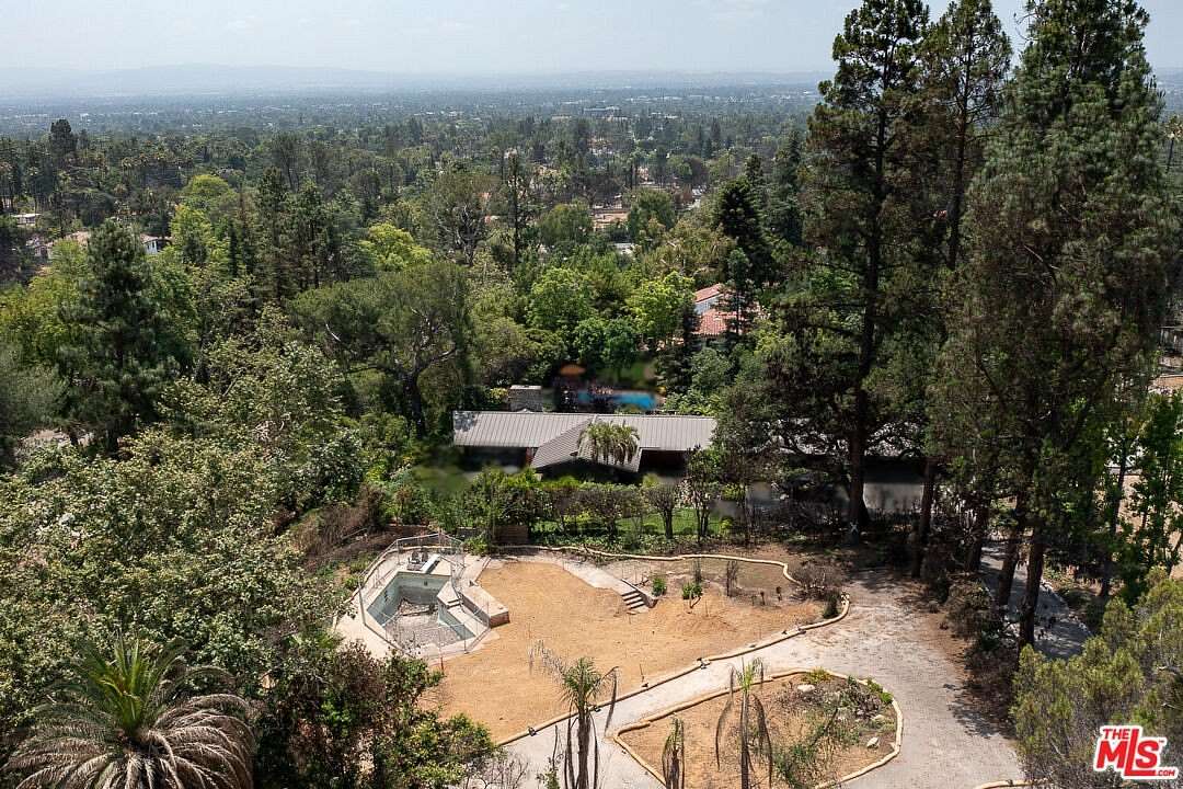 0.49 Acres of Residential Land for Sale in Altadena, California