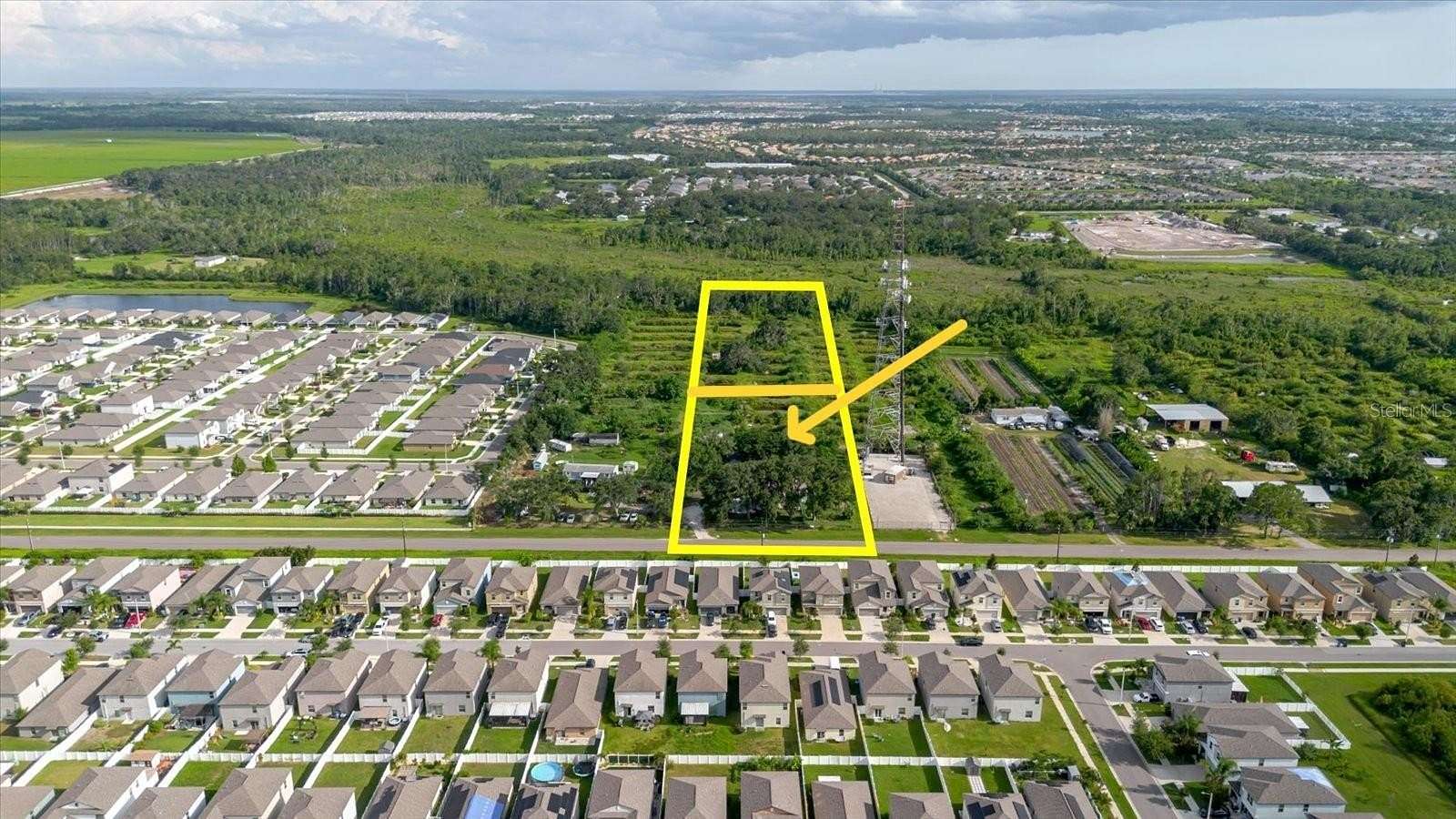 9.5 Acres of Residential Land with Home for Sale in Wimauma, Florida