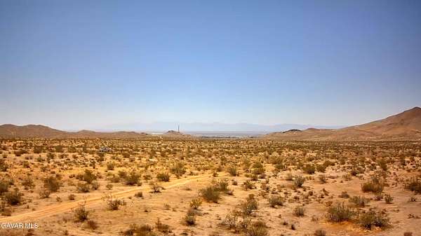 40 Acres of Land for Sale in Rosamond, California