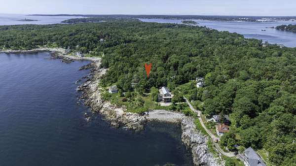 0.92 Acres of Residential Land for Sale in Portland, Maine