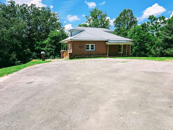 1.66 Acres of Residential Land with Home for Sale in Clintwood, Virginia