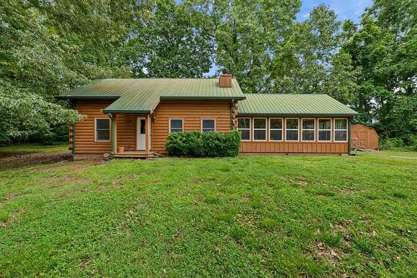 11.4 Acres of Land with Home for Sale in Bowling Green, Kentucky