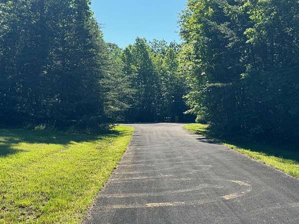 0.81 Acres of Residential Land for Sale in Russell Springs, Kentucky