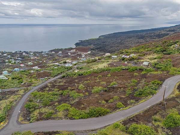 1 Acre of Residential Land for Sale in Captain Cook, Hawaii