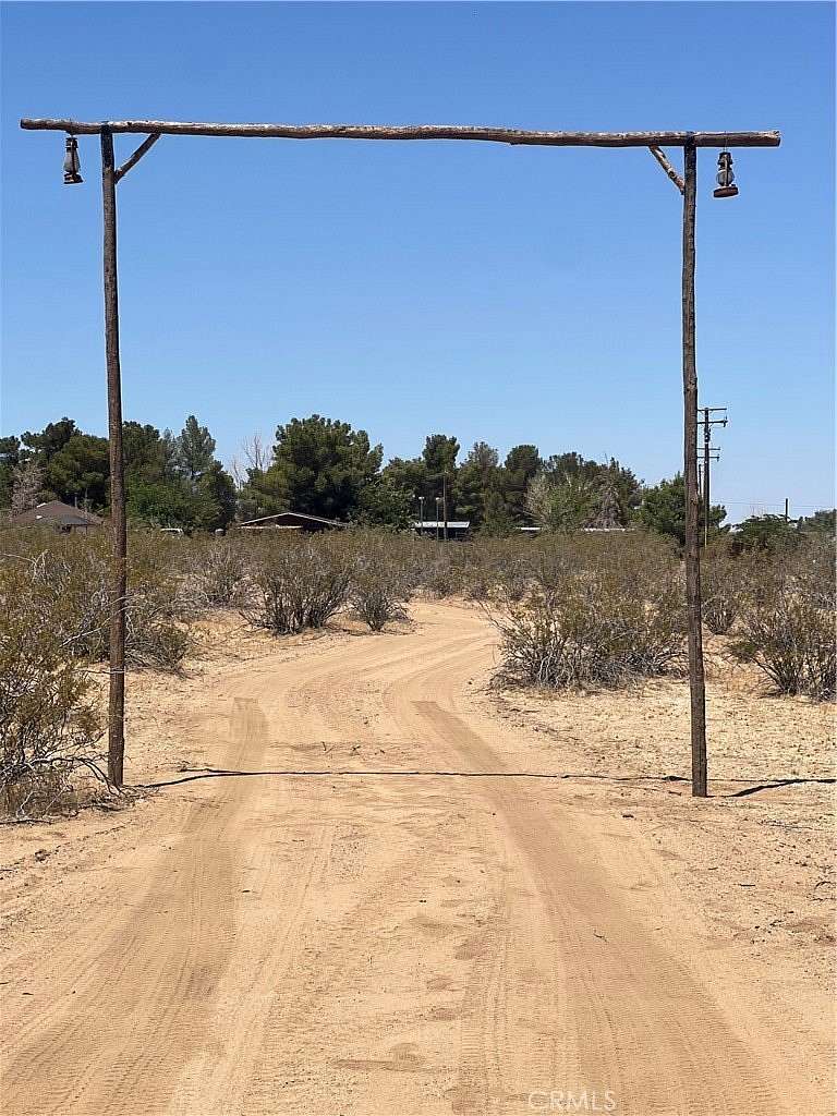 1.53 Acres of Land for Sale in Apple Valley, California