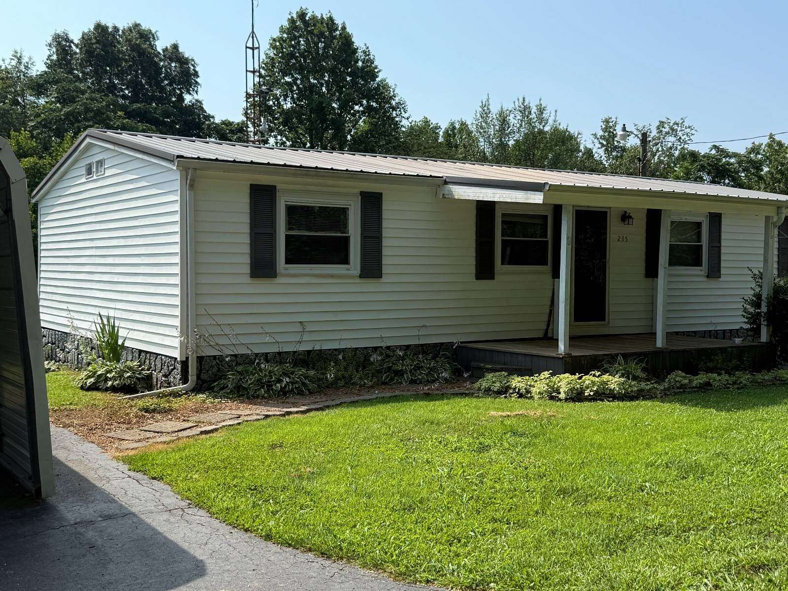 4.76 Acres of Residential Land with Home for Sale in Burkesville, Kentucky