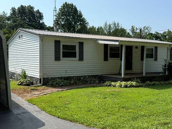 4.76 Acres of Residential Land with Home for Sale in Burkesville, Kentucky