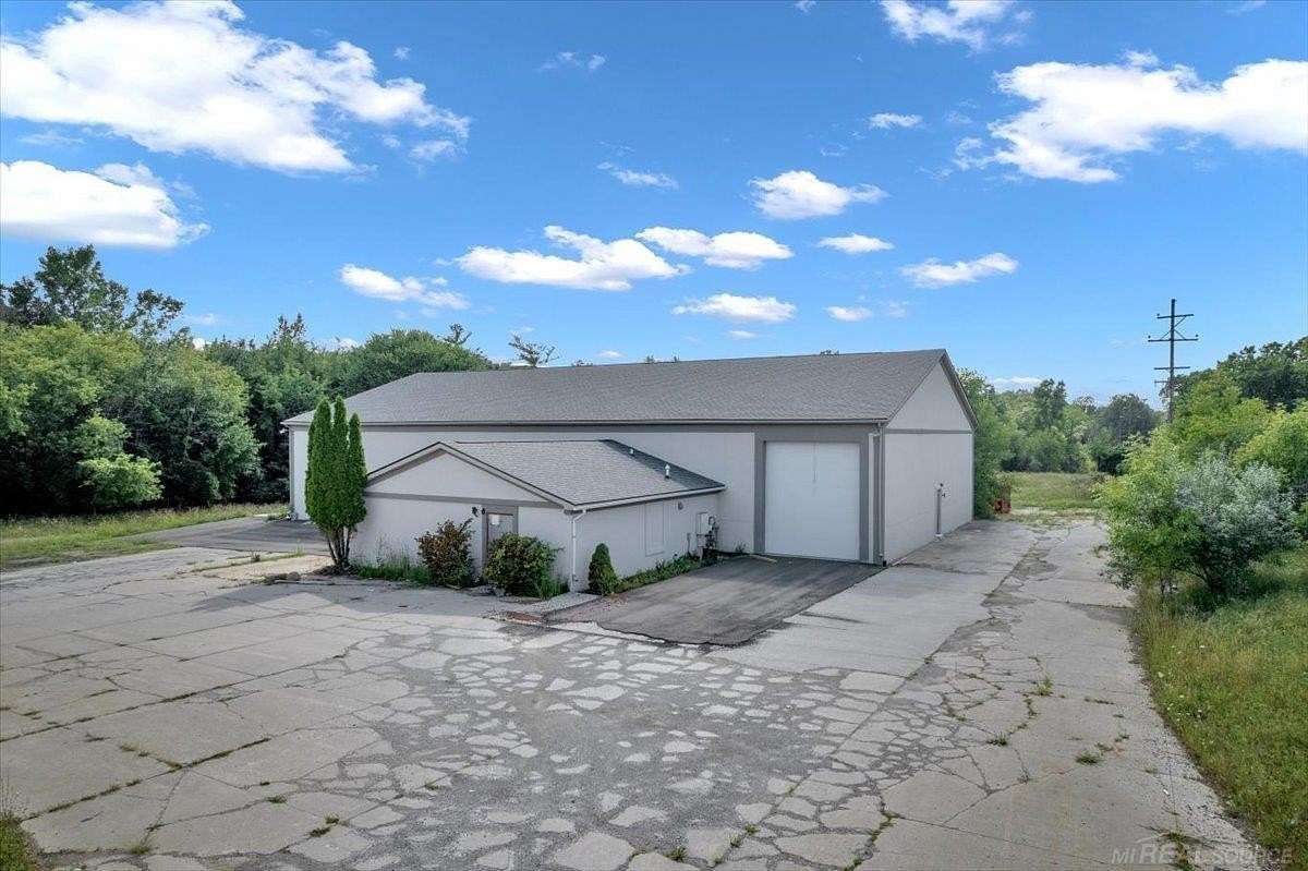 3.17 Acres of Improved Commercial Land for Sale in Owosso, Michigan