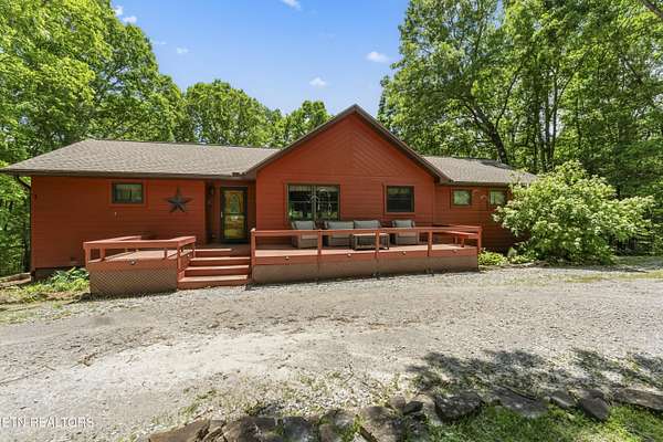 11 Acres of Land with Home for Sale in Crossville, Tennessee