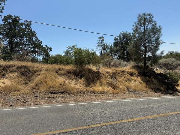 1.37 Acres of Residential Land for Sale in Coarsegold, California