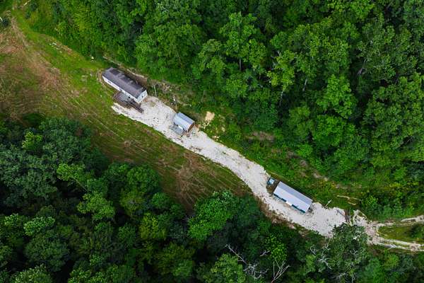 106 Acres of Land with Home for Sale in Jackson, Kentucky