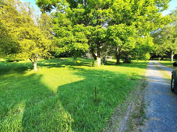 1 Acre of Land for Sale in Hinton, West Virginia