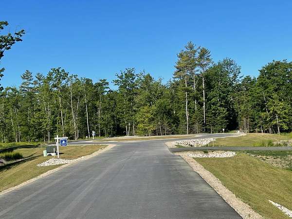 1 Acre of Residential Land for Sale in Arundel, Maine