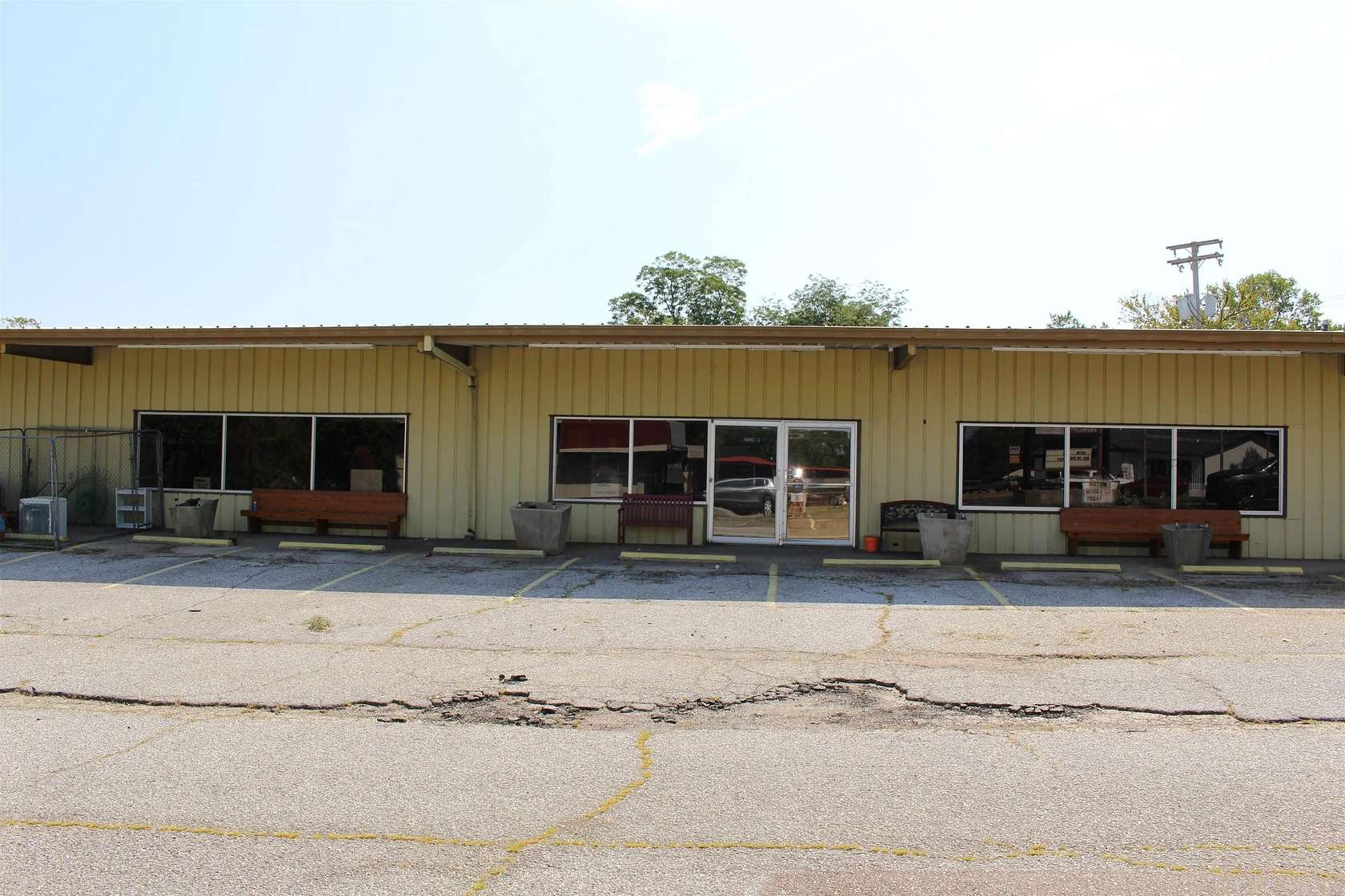 2.5 Acres of Improved Commercial Land for Sale in Mount Ida, Arkansas