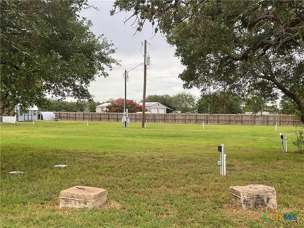 2 Acres of Improved Mixed-Use Land for Sale in Yoakum, Texas