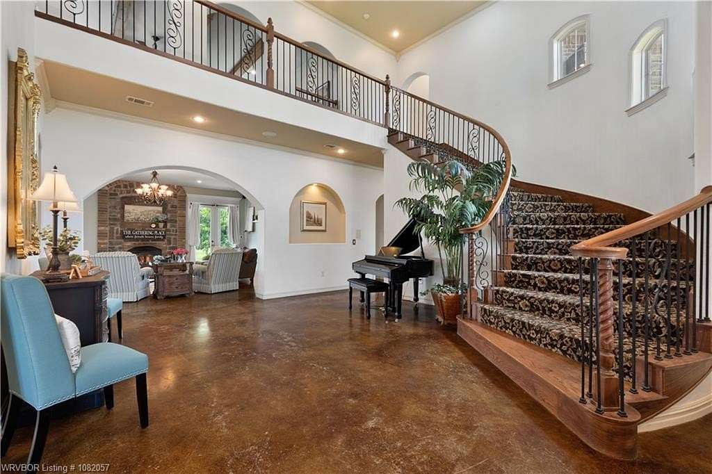 5 Acres of Residential Land with Home for Sale in Alma, Arkansas