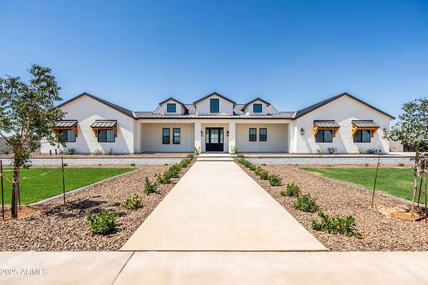 2.5 Acres of Residential Land with Home for Sale in Florence, Arizona