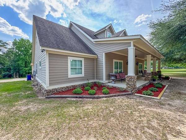 3 Acres of Residential Land with Home for Sale in Abbeville, Alabama