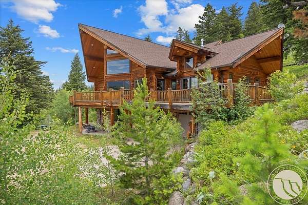 19 Acres of Land with Home for Sale in Roscoe, Montana