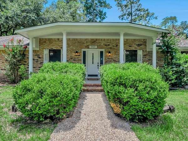 2 Acres of Residential Land with Home for Sale in Nacogdoches, Texas