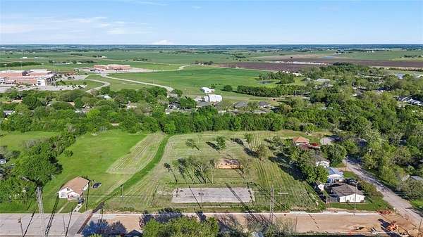 3.3 Acres of Mixed-Use Land for Sale in West, Texas