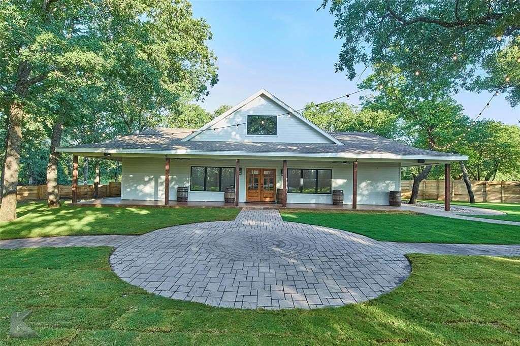 6.56 Acres of Commercial Land for Sale in Clyde, Texas